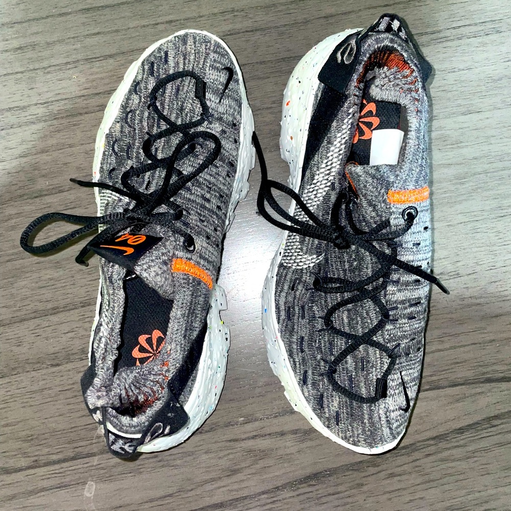 Nike Space Hippie 04